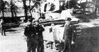 Экипажи у танков NBFZ. Норвегия; апрель 1940 года