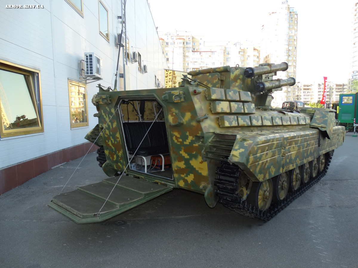 http://armor.kiev.ua/Tanks/Modern/20150922/098.jpg