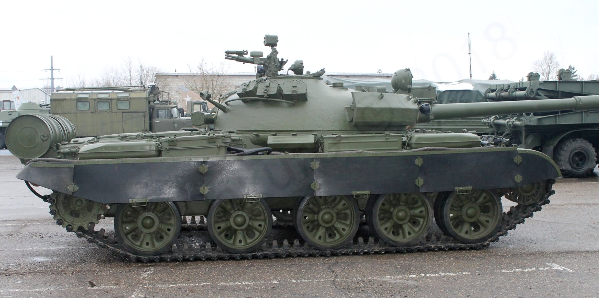 http://armor.kiev.ua/Tanks/Modern/T62/m/img29.jpg