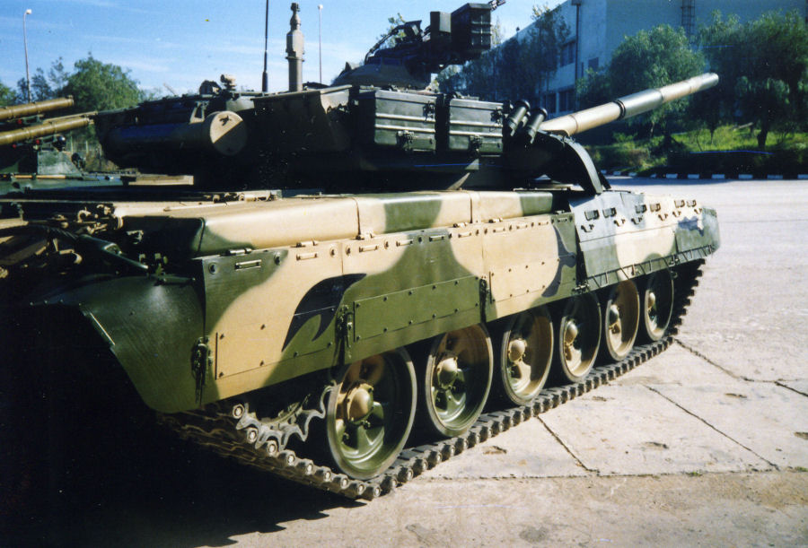 التطوير الروسي لدبابات تي 72 الجزائرية T72amg_21
