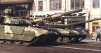 Т-84У «Оплот» на Крещатике в Киеве, 2001. © Ruben Urribarres
