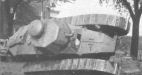 Танк M1917 на ученьях. Из-за высоко расположенного центра тяжести не редки были случаи опрокидывания машин. США,1925 год.