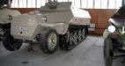 Sd Kfz 251/9 Ausf. D Stummel ().    