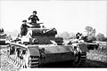 Bundesarchiv Bild 101I-318-0083-30, Polen, Panzer III mit Panzersoldaten.jpg